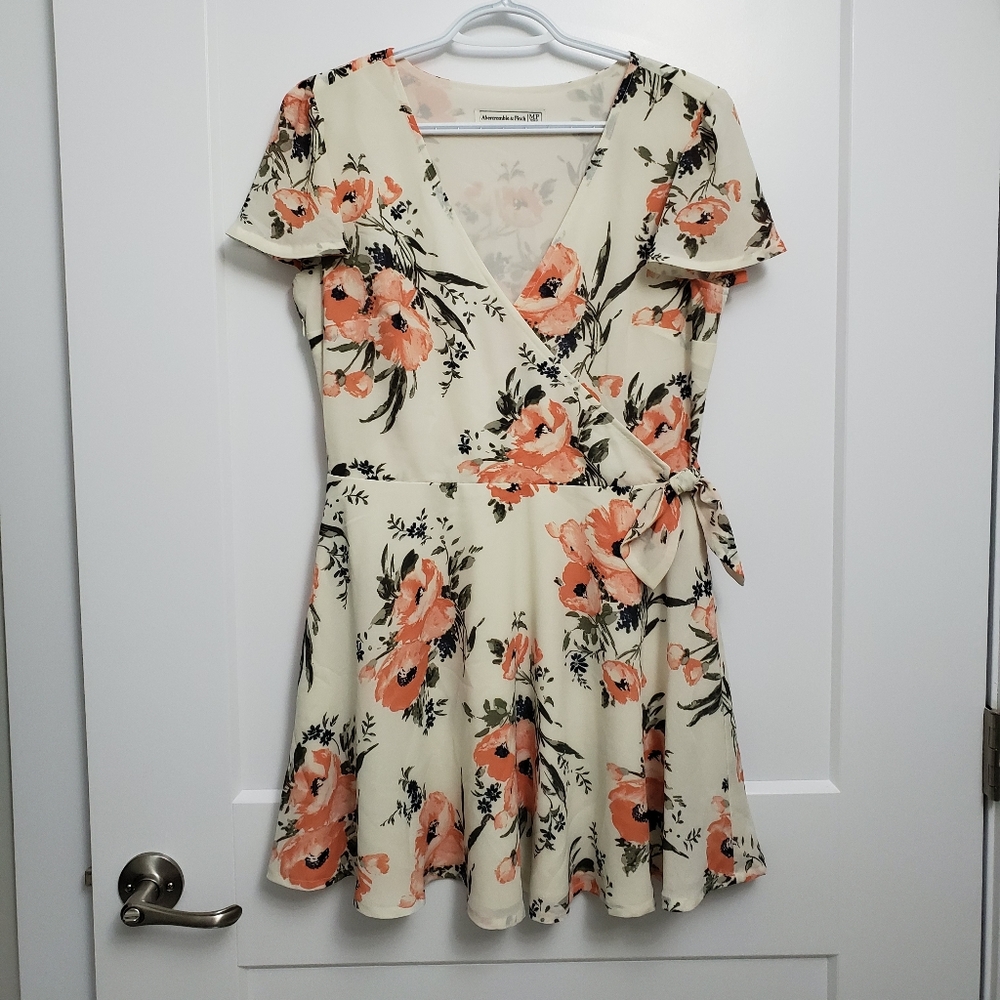 Abercrombie & Fitch Half-wrap Floral Mini Dress